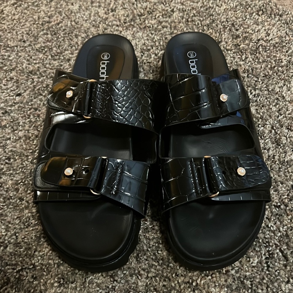 Boohoo Sandals size 9